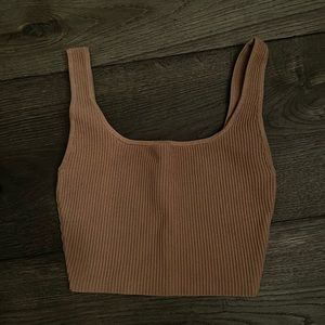 Babaton ribbed sculpt tank- Size XXS in gold camel